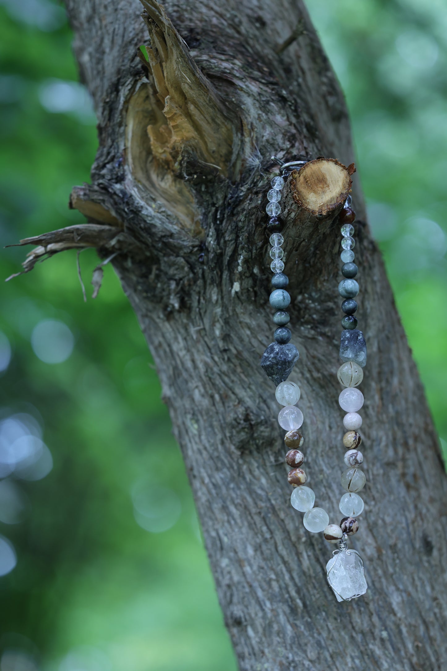 #6 🌿 Witchwood Raw Stone Crystal Necklace🌿