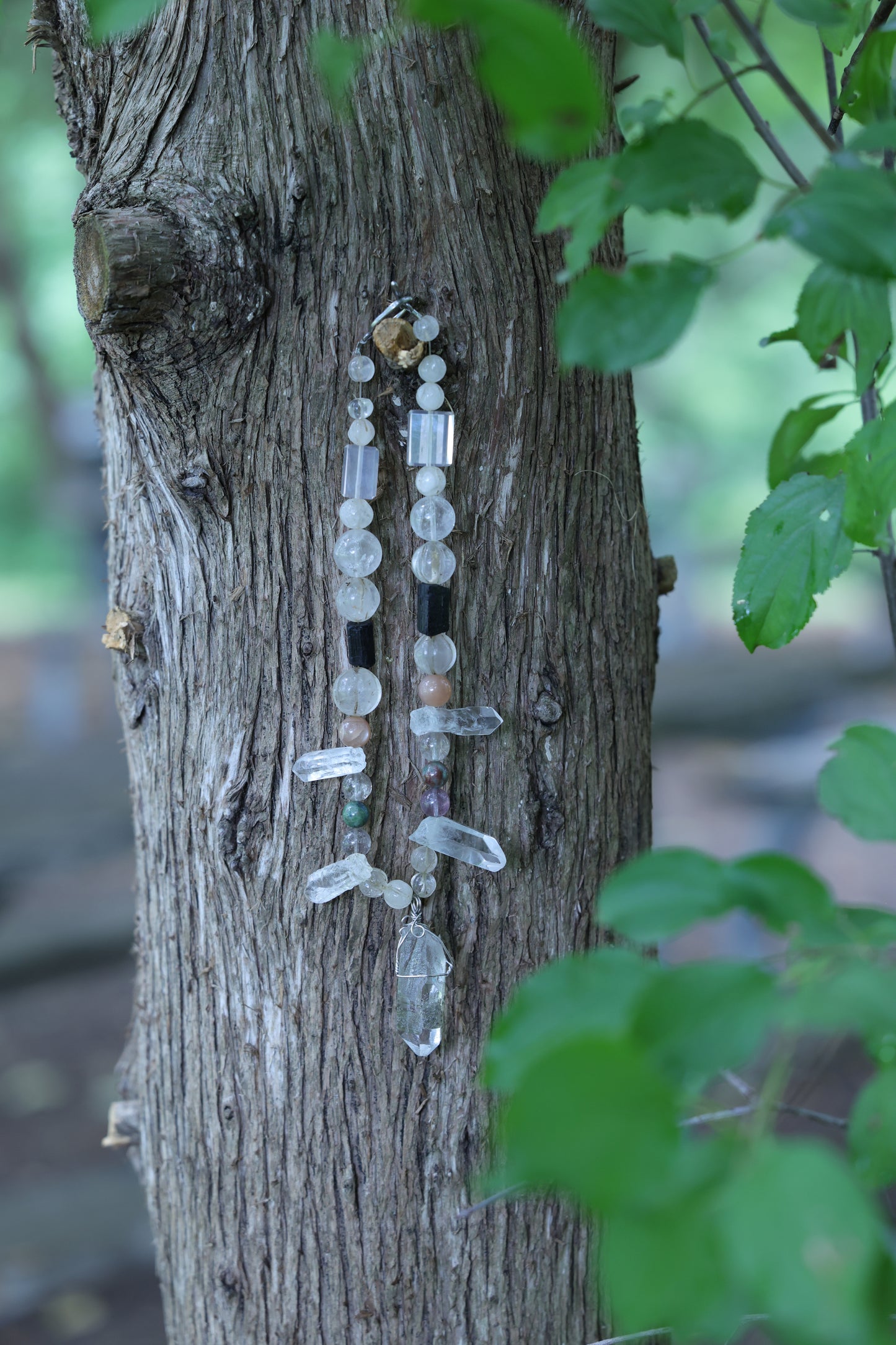 #4 🌿 Witchwood Raw Stone Crystal Necklace🌿