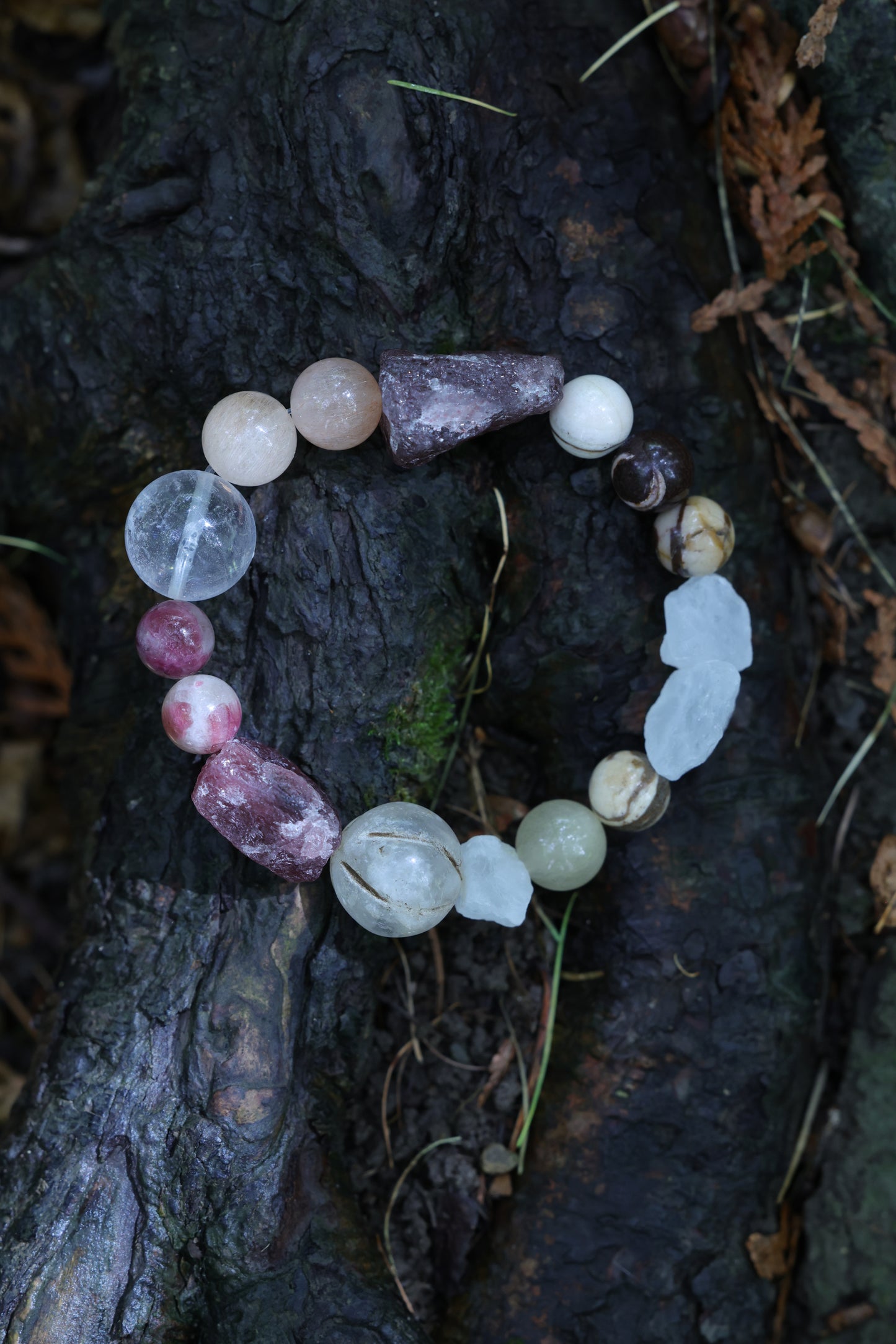 #16 🌿Witchwood Raw Stone Crystal Bracelet🌿