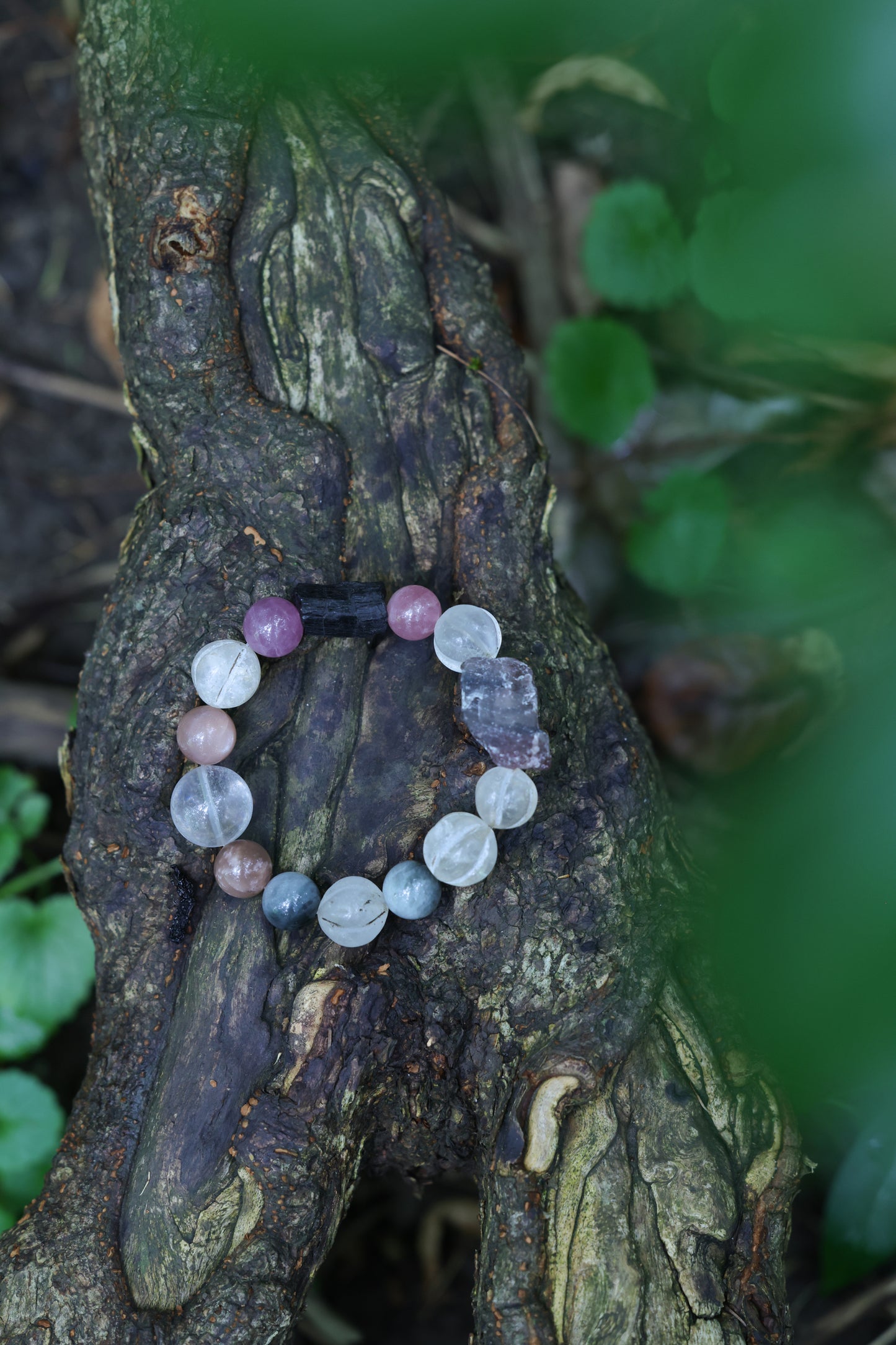 #1 Witchwood Raw Stone Crystal Bracelet🌿