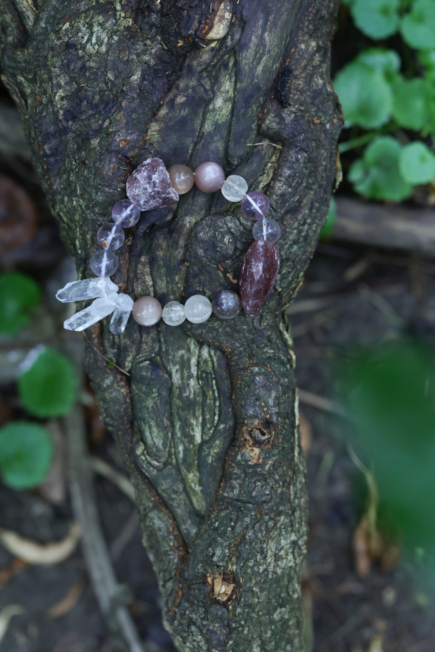 #22 🌿Witchwood Raw Stone Crystal Bracelet🌿