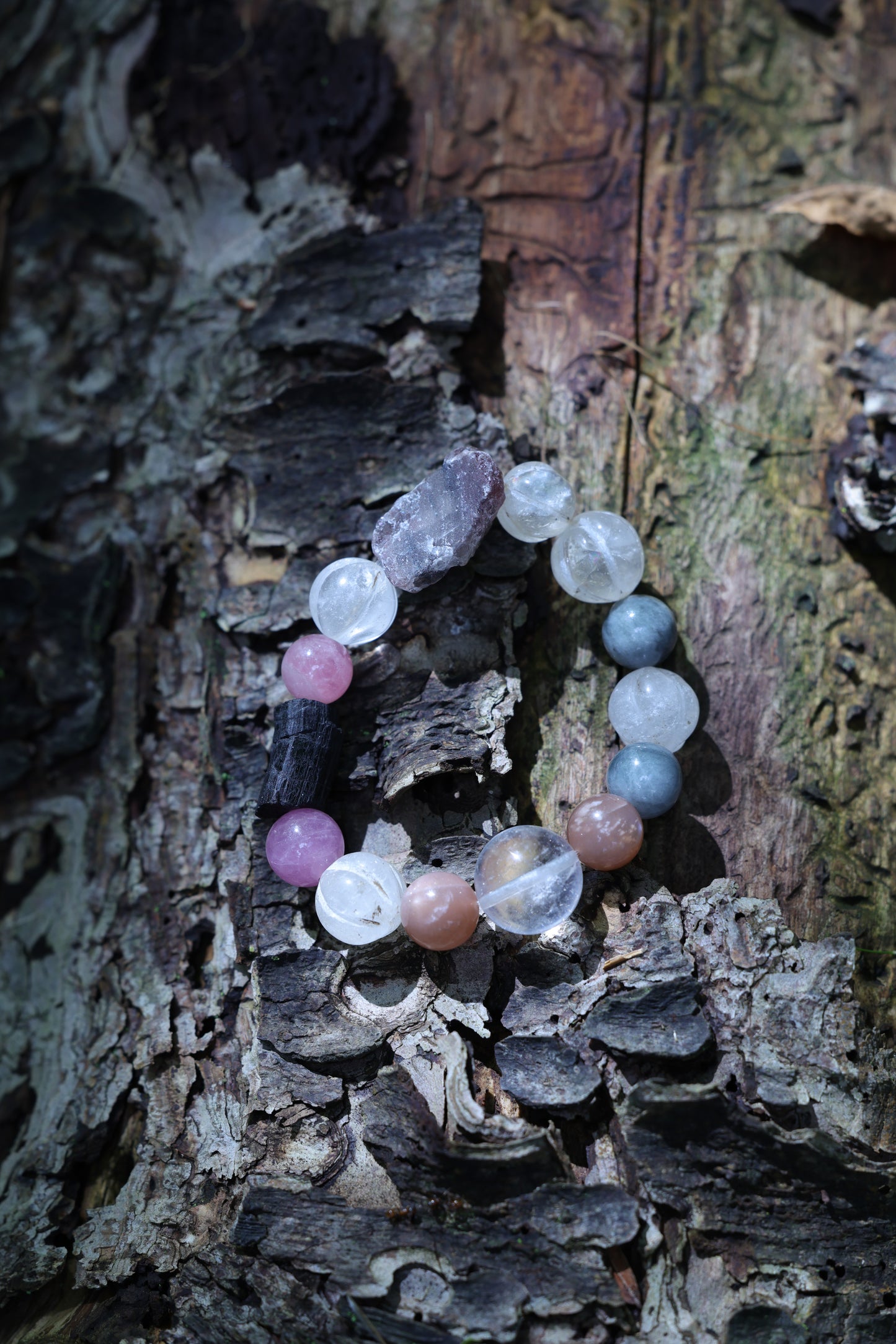 #1 Witchwood Raw Stone Crystal Bracelet🌿