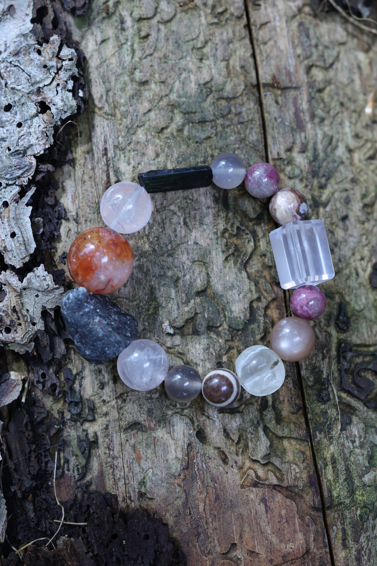 #4 🌿Witchwood Raw Stone Crystal Bracelet🌿