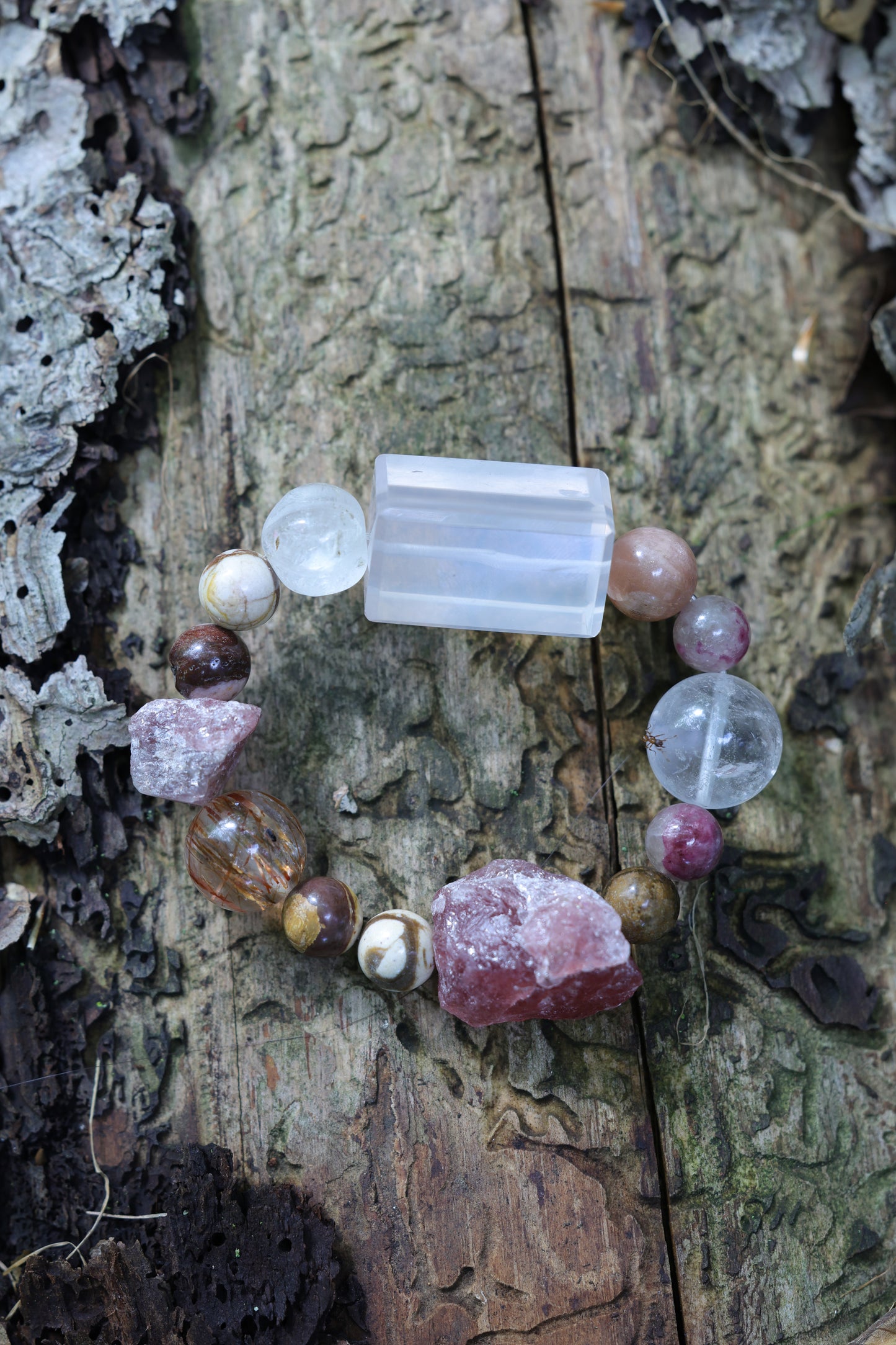 #6 🌿Witchwood Raw Stone Crystal Bracelet🌿