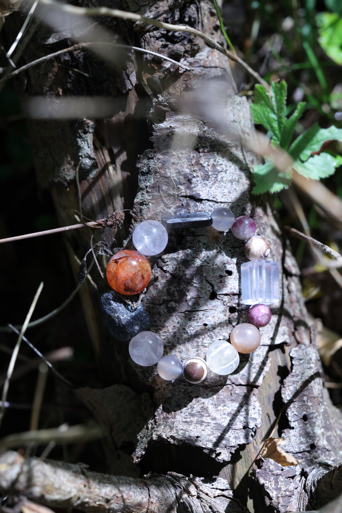 #4 🌿Witchwood Raw Stone Crystal Bracelet🌿