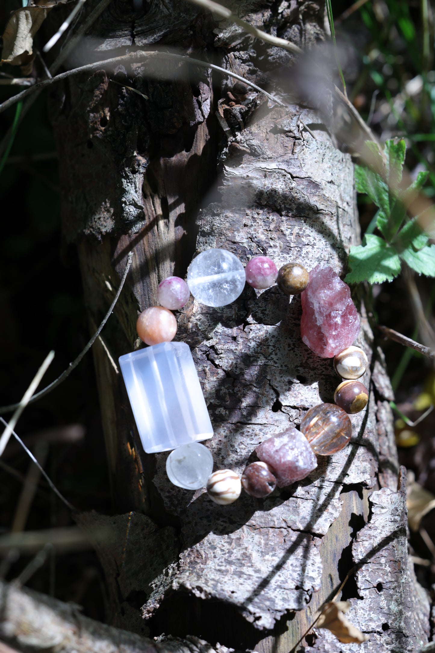 #6 🌿Witchwood Raw Stone Crystal Bracelet🌿